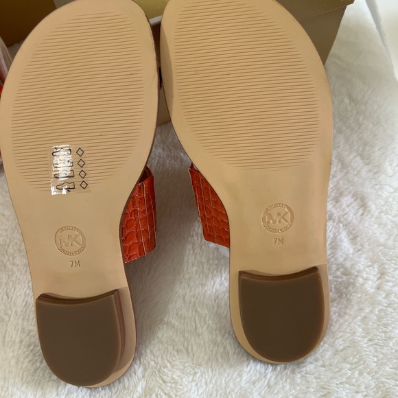 Michael kors sandal Izzy flat sandal embossed croc size 7 - Picture 2 of 4
